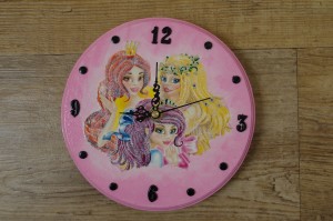 Zegar z księżniczkami dla małej księżniczki Natalki